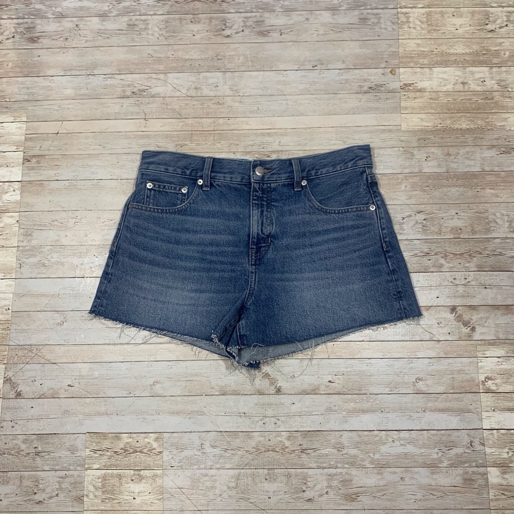 J Crew Women’s Size 28 Low Rise Frayed Denim Shorts 3” NWT 100% Cotton